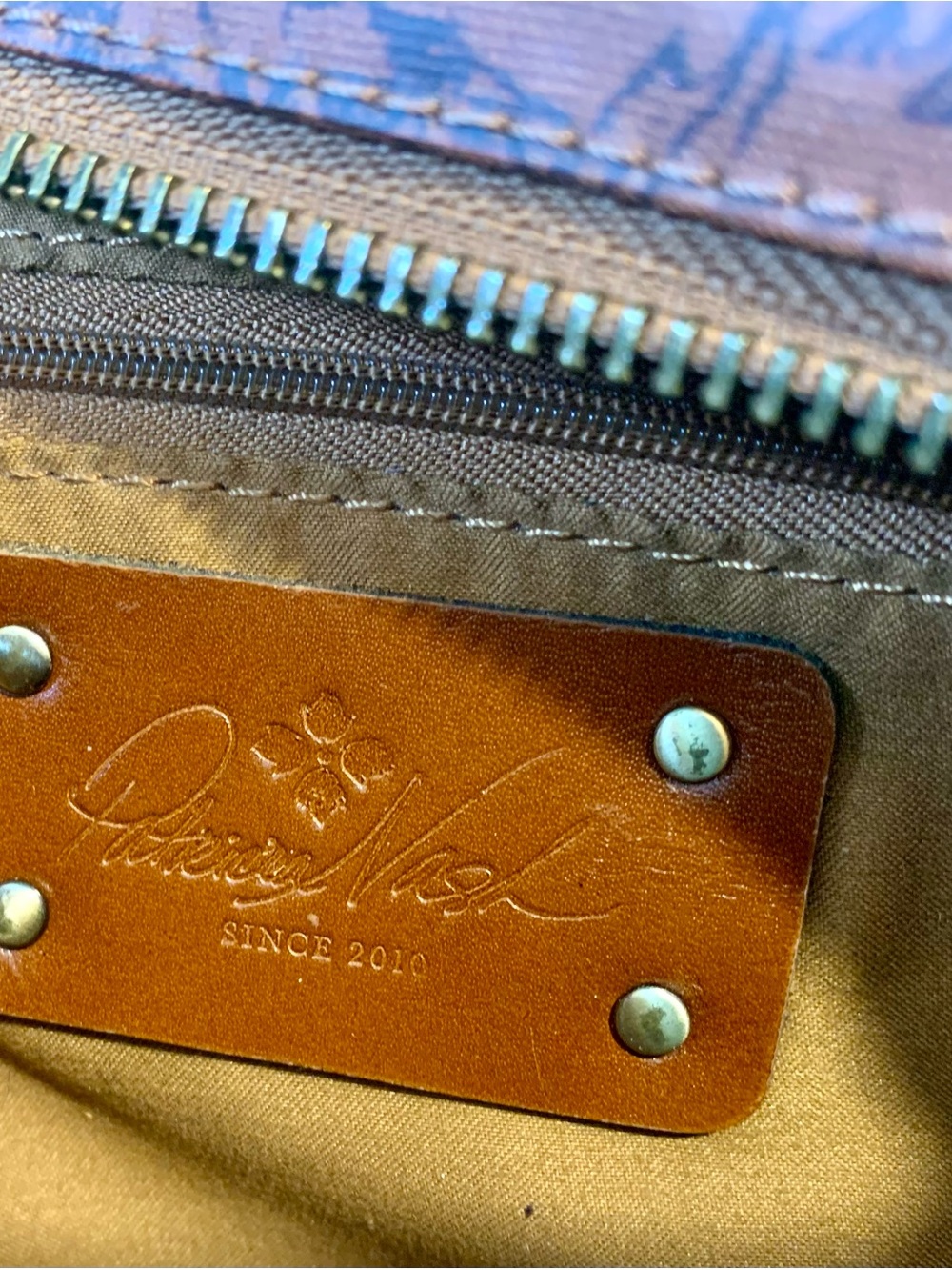 Patricia Nash fannypack bag. Like new - Picture 14 of 14